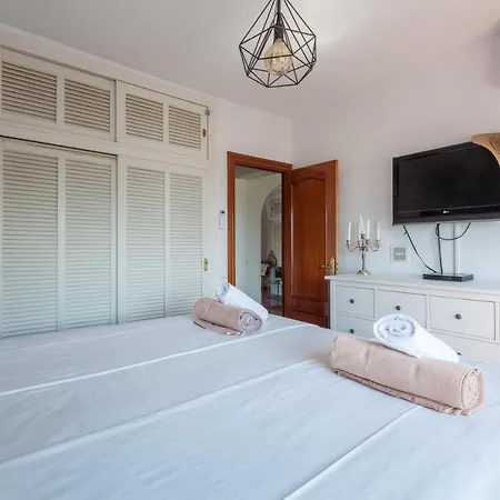 Stunning Family With Pool Ref 156 Villa *