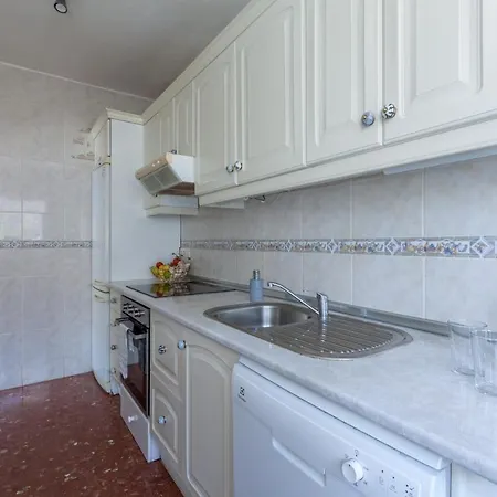 Stunning Family With Pool Ref 156 *
