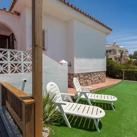 Villa Stunning Family With Pool Ref 156 *