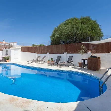 Villa Stunning Family With Pool Ref 156