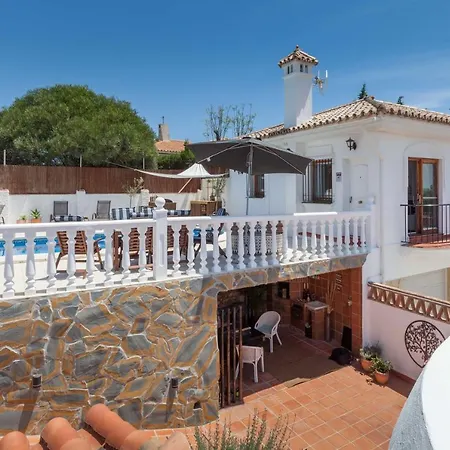 Stunning Family With Pool Ref 156 Villa Fuengirola