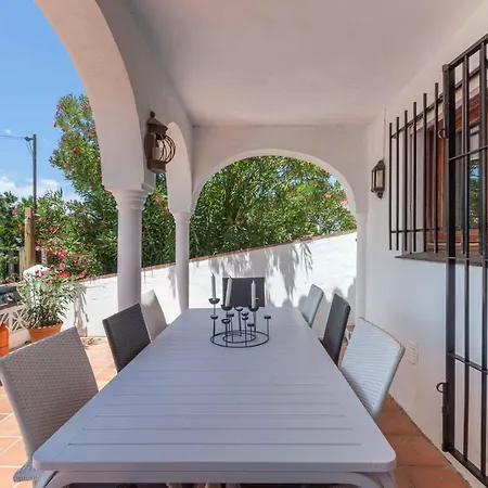 Villa Stunning Family With Pool Ref 156 *